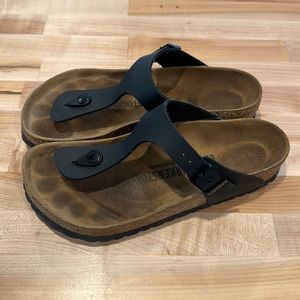 Women’s Gizeh Birkenstocks - size 38